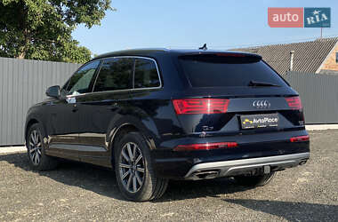 Внедорожник / Кроссовер Audi Q7 2017 в 