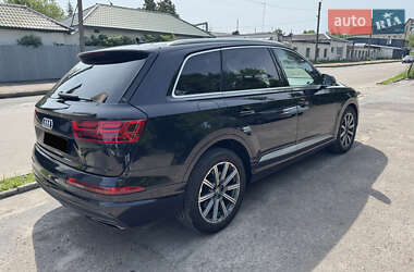 Внедорожник / Кроссовер Audi Q7 2017 в 