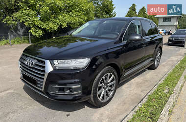 Внедорожник / Кроссовер Audi Q7 2017 в 