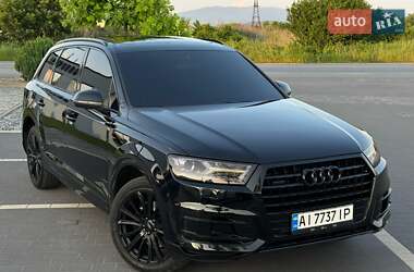 Внедорожник / Кроссовер Audi Q7 2015 в 