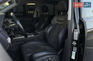 Внедорожник / Кроссовер Audi Q7 2015 в 