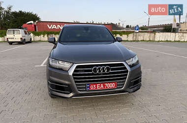 Позашляховик / Кросовер Audi Q7 2017 в 