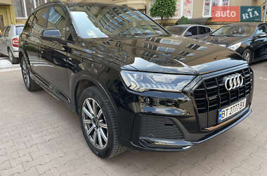 Внедорожник / Кроссовер Audi Q7 2020 в 