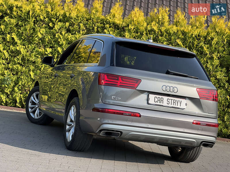 Внедорожник / Кроссовер Audi Q7 2017 в Стрые