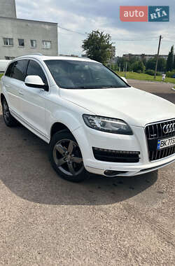Позашляховик / Кросовер Audi Q7 2011 в 