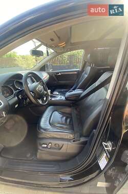 Внедорожник / Кроссовер Audi Q7 2015 в 