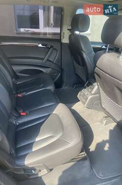 Внедорожник / Кроссовер Audi Q7 2015 в 