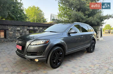 Позашляховик / Кросовер Audi Q7 2015 в 