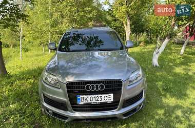 Позашляховик / Кросовер Audi Q7 2007 в 