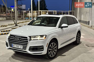 Внедорожник / Кроссовер Audi Q7 2016 в Ровно