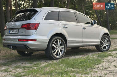 Внедорожник / Кроссовер Audi Q7 2013 в 