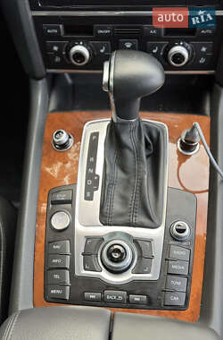 Внедорожник / Кроссовер Audi Q7 2013 в 