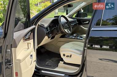 Внедорожник / Кроссовер Audi Q7 2018 в 