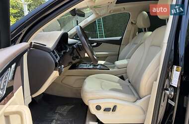 Внедорожник / Кроссовер Audi Q7 2018 в 