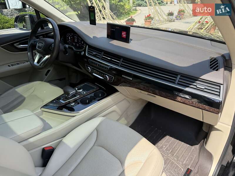 Внедорожник / Кроссовер Audi Q7 2018 в Жовкве