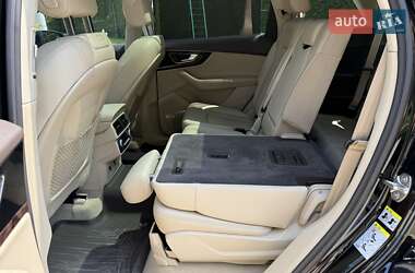 Внедорожник / Кроссовер Audi Q7 2018 в 