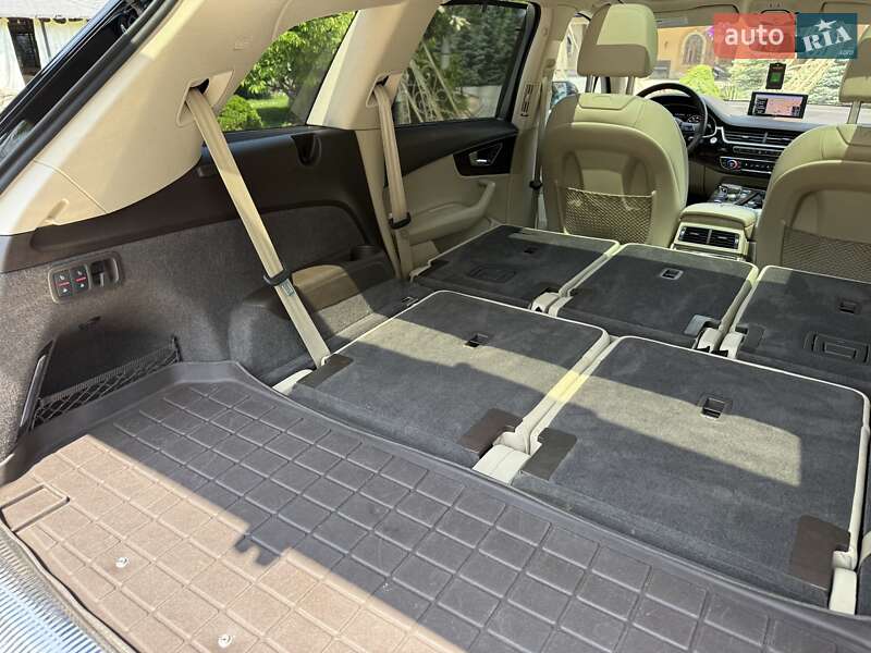 Внедорожник / Кроссовер Audi Q7 2018 в Жовкве