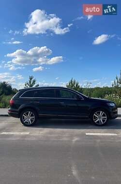 Внедорожник / Кроссовер Audi Q7 2013 в 
