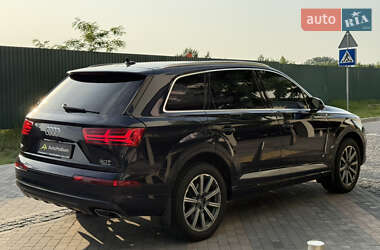 Внедорожник / Кроссовер Audi Q7 2017 в 