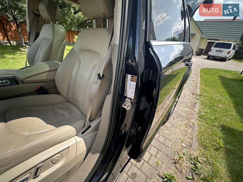 Позашляховик / Кросовер Audi Q7 2012 в Луцьку