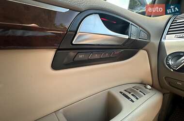 Внедорожник / Кроссовер Audi Q7 2012 в 