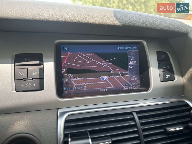 Позашляховик / Кросовер Audi Q7 2012 в Луцьку