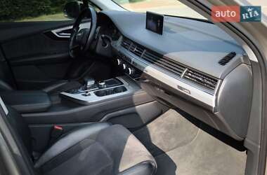 Позашляховик / Кросовер Audi Q7 2015 в 