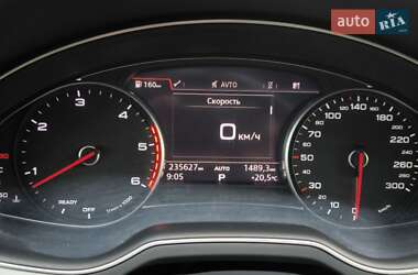 Позашляховик / Кросовер Audi Q7 2015 в 