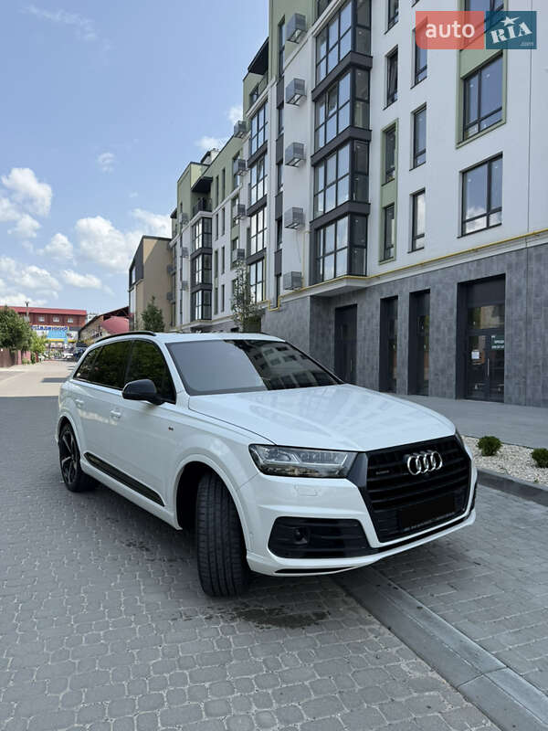 Внедорожник / Кроссовер Audi Q7 2017 в Львове