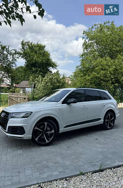Позашляховик / Кросовер Audi Q7 2017 в Львові