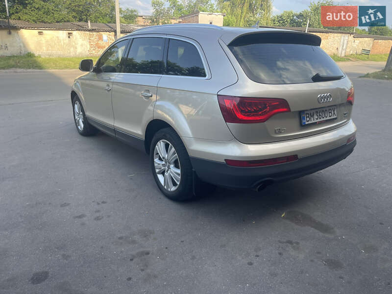Позашляховик / Кросовер Audi Q7 2012 в Конотопі