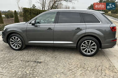 Внедорожник / Кроссовер Audi Q7 2018 в 