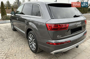 Внедорожник / Кроссовер Audi Q7 2018 в 