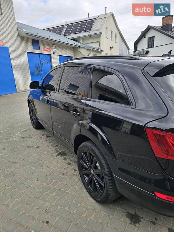 Позашляховик / Кросовер Audi Q7 2013 в Івано-Франківську