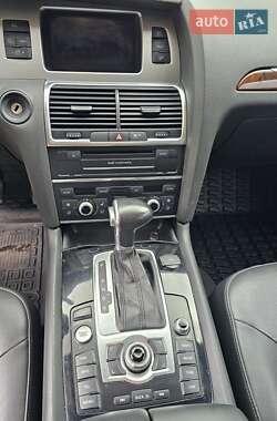 Внедорожник / Кроссовер Audi Q7 2013 в 