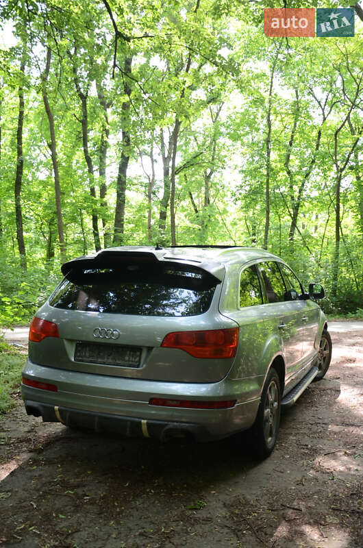 Внедорожник / Кроссовер Audi Q7 2006 в Черновцах