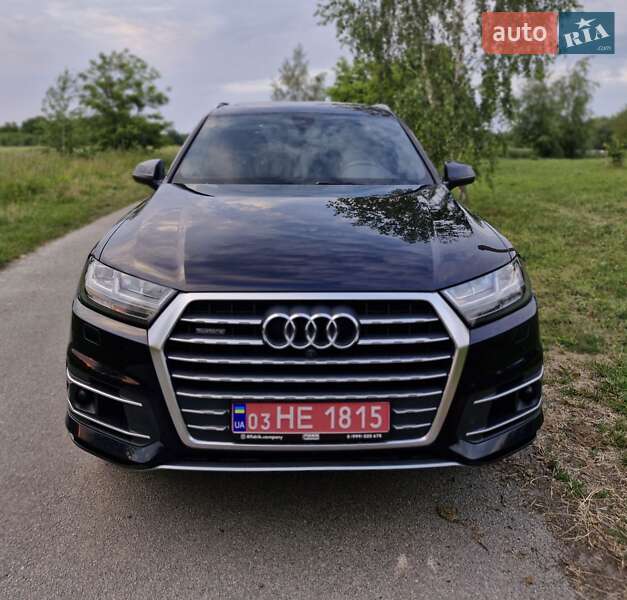 Внедорожник / Кроссовер Audi Q7 2017 в Полтаве