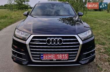 Внедорожник / Кроссовер Audi Q7 2017 в 