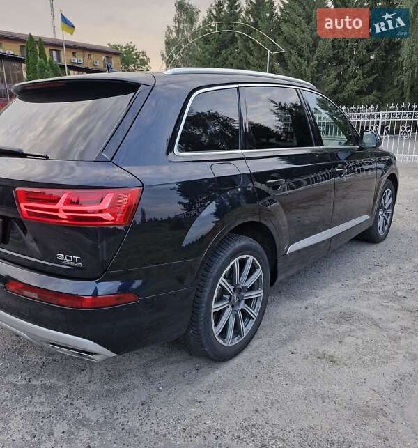 Внедорожник / Кроссовер Audi Q7 2017 в Полтаве