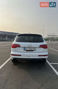 Внедорожник / Кроссовер Audi Q7 2012 в 