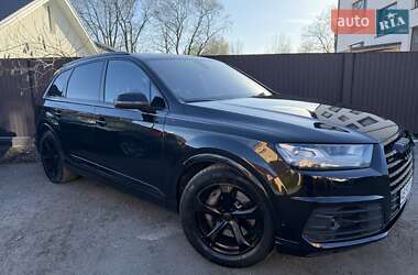 Внедорожник / Кроссовер Audi Q7 2016 в 
