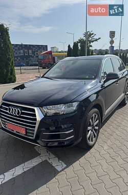 Внедорожник / Кроссовер Audi Q7 2017 в Киеве