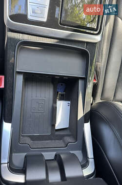 Позашляховик / Кросовер Audi Q7 2020 в 