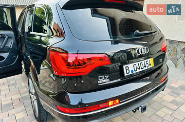 Внедорожник / Кроссовер Audi Q7 2015 в 