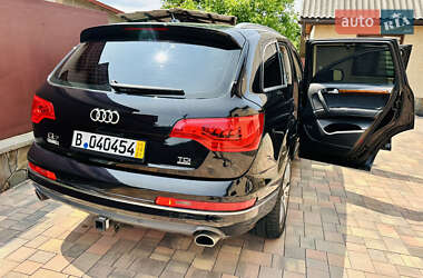 Внедорожник / Кроссовер Audi Q7 2015 в 