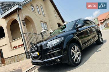 Внедорожник / Кроссовер Audi Q7 2015 в 