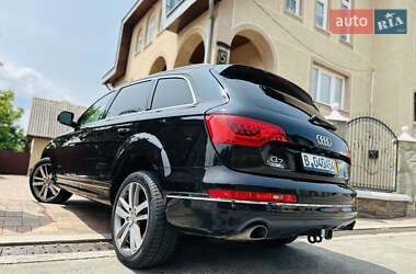Внедорожник / Кроссовер Audi Q7 2015 в 