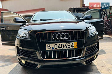 Внедорожник / Кроссовер Audi Q7 2015 в 