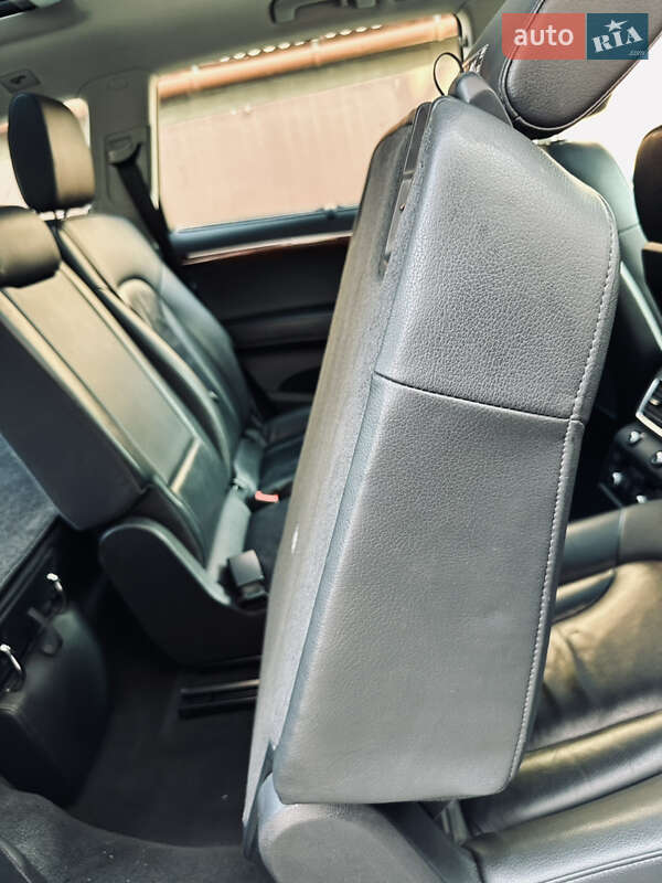 Внедорожник / Кроссовер Audi Q7 2015 в Нижней Апше