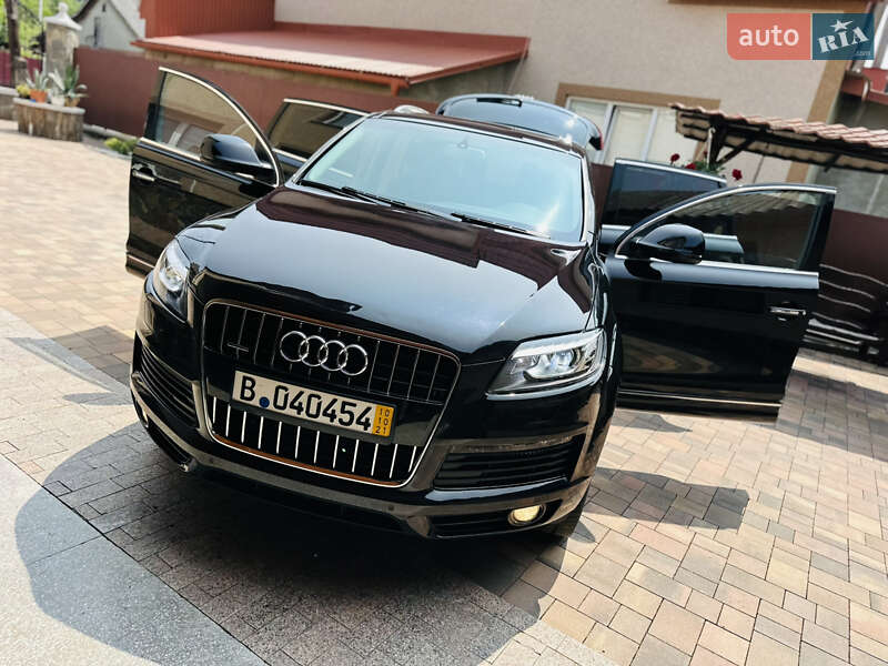 Внедорожник / Кроссовер Audi Q7 2015 в Нижней Апше